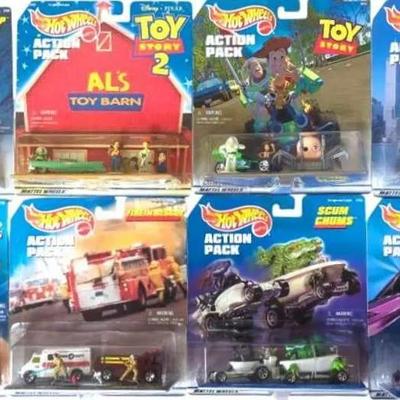 8 Hot Wheels Action Packs