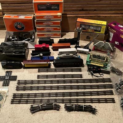 Lionel Train Cars, Track, and Accessories