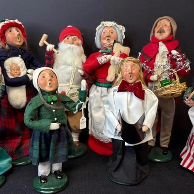Byers’ Choice Dolls-Mr & Mrs Clause, Christmas Carolers