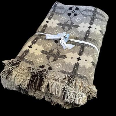 Sale Photo Thumbnail #175