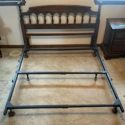 Wooden Queen Headboard With Metal Frame