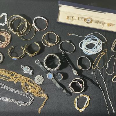 Large Lot of Vintage & Modern Costume Jewelry – Watches, Bracelets, Necklaces, Chains & More