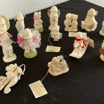 Lot Of Snowbabies Figurines 