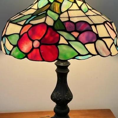 Vintage Tiffinay Style Lamp (20”)