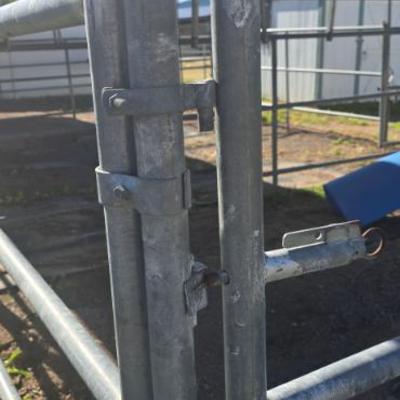 Sale Photo Thumbnail #145