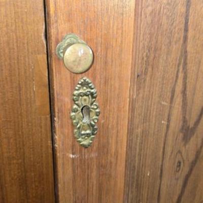 Sale Photo Thumbnail #732