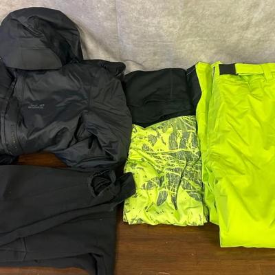 Ski & Winter Clothing- Jacket, Shirts & Pants 