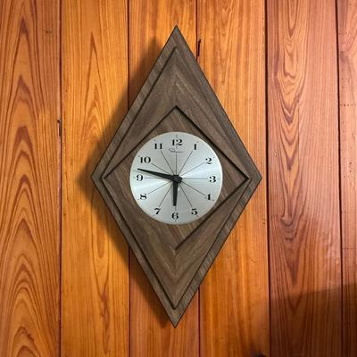 Mid Century Dingraham Diamond Clock