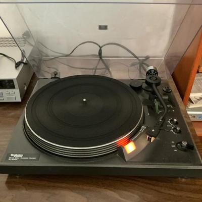 Technics SL2000 Direct Drive Turntable System