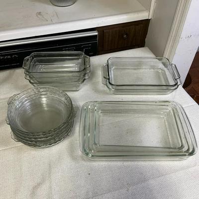 Vintage Pyrex & Anchor Baking