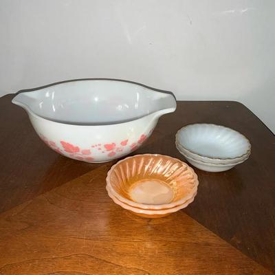 1960’s Pyrex Gooseberry Bowl & Anchor Lusterware 