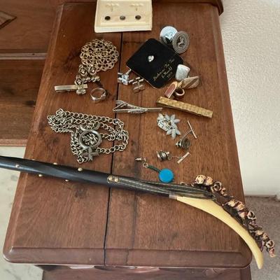 Tie Clips, Cufflinks And Crop