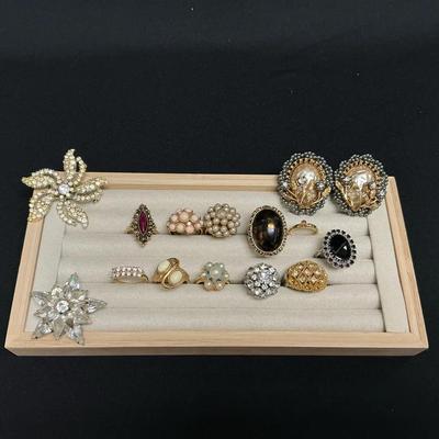 Vintage Rings And Brooches 