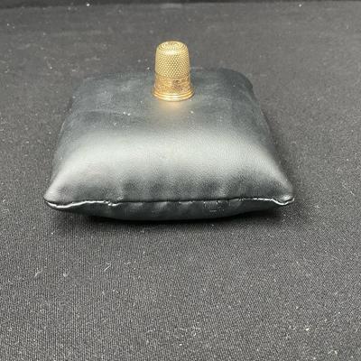 14 K Antique Thimble 