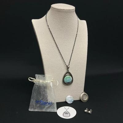 Artsonia Interchangeable Magnetic Necklace, Earrings, And Pendant
