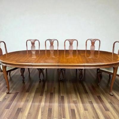 Century Furniture Co Oval Extension Table and Chairs