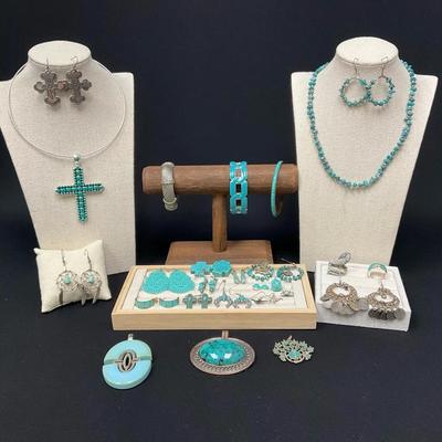 Turquoise Necklaces, Earrings Bracelets And Rings