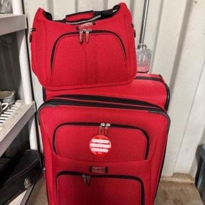 8214 • delsey paris luggage set