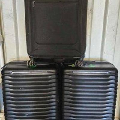 4512 • (3) luggage sets