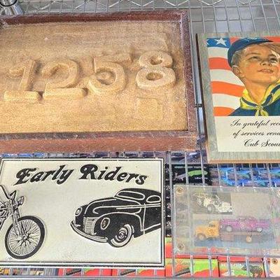 4050 • (4) plaques