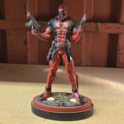 6070 • deadpool figurine