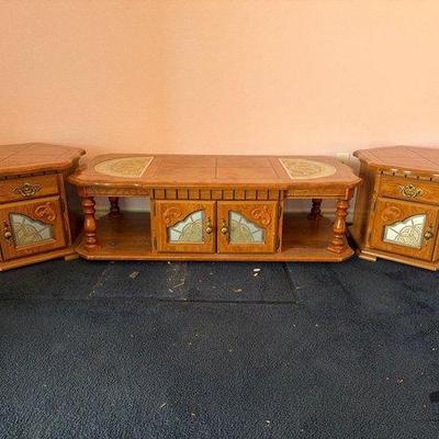8600 • coffee table and 2 end tables