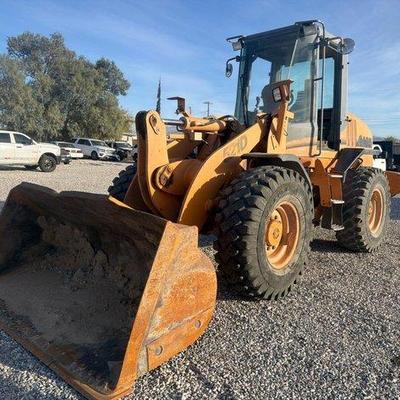 85 • case front loader 521d