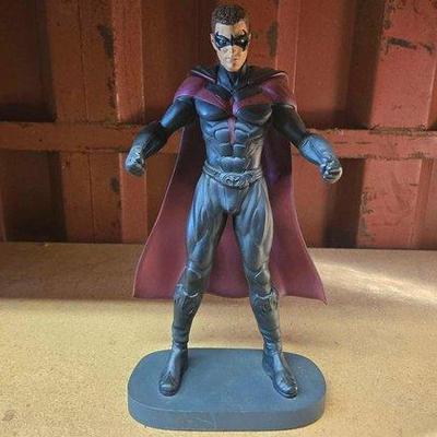 6068 • robinhood figurine