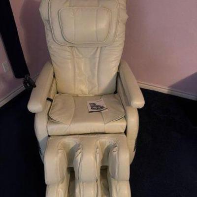 7504 • osaka massage chair