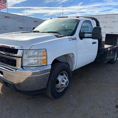 132 • 2011 chevrolet silverado 3500hd low miles!!!