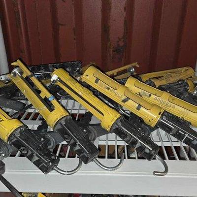 6502 • (15) caulking guns