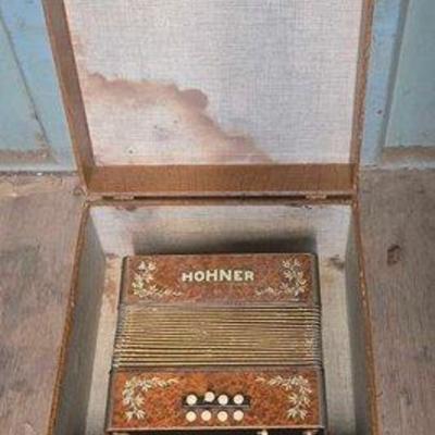 3504 • hohner accordion