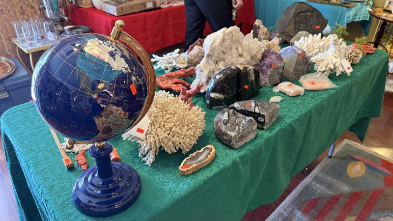 Sale Photo Thumbnail #106