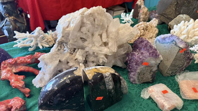 Sale Photo Thumbnail #105