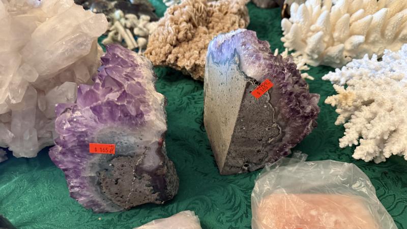 Sale Photo Thumbnail #102