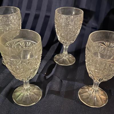 Set of 4 Vintage Pressed Glass Goblets – Sawtooth & Daisy Pattern