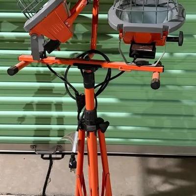 HDX Dual-Head Halogen Work Light on Adjustable Tripod Stand