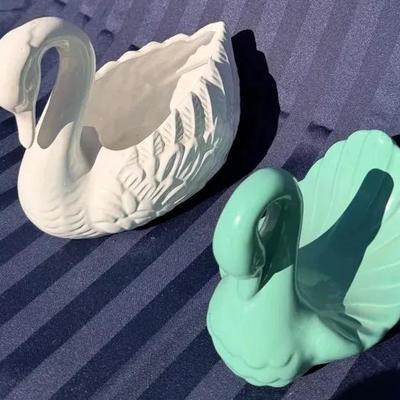 Vintage Ceramic Swan Planter Duo – White & Mint Green Figurines – Home Décor Collectible Set