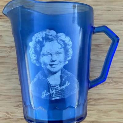 Vintage Blue Glass Mug with Etched Portrait – Decorative Collectible