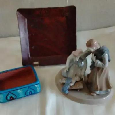 Cosmos Porcelain Holy Family Nativity Scene,