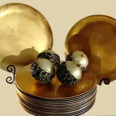 Holiday Décor Lot – 16pc Gold Chargers & 4pc Leopard Print Ornaments*