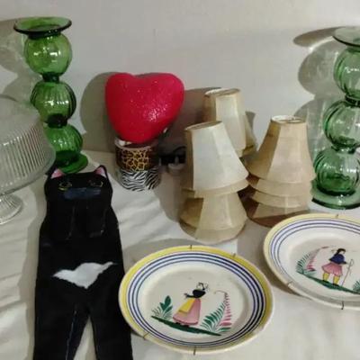 Mixed Home Decor Lot – Glass Cake Stand, Green Glass Candleholders, Mini Lamp Shades & Folk Art