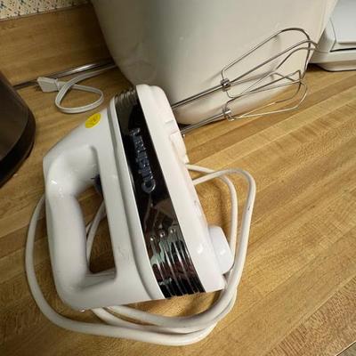 Cuisinart Power Advantage hand mixer