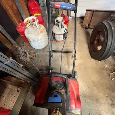 Toro Power Curve 18 in. 15 Amp Electric Snow Blower, model 38381