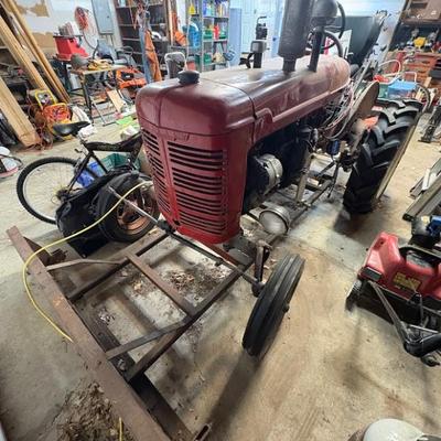 International Harvester Super C Tractor