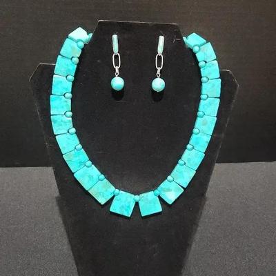 Beautiful American Southwest Style Necklace with Matching Earring - Sterling Silver & Turquoise 