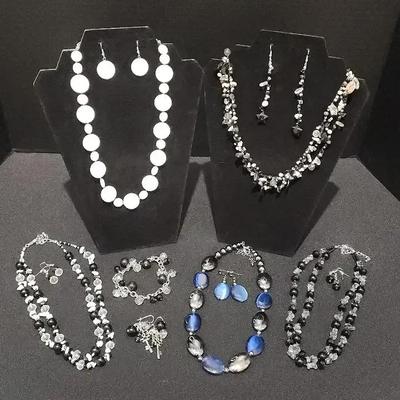 Black And White Sophistication Necklaces, Earrings & Bracelet - Mother-of-pearl Style, Beaded Gems
