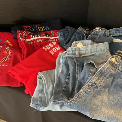 Women’s Jeans & Tops - 14 Petite & XL Vacation T-shirts  