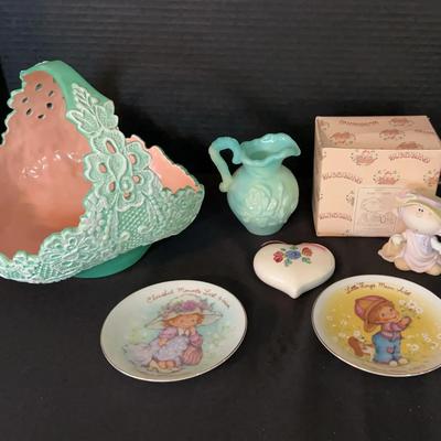 Decor & Celebrating Mom - Bumpkins Figurine, Light Blue Akro Glass