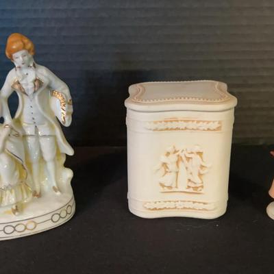 Baroche Ballroom - Covered Trinket Dish, 2 Figurine Couples Made In Japan - Yamaka Glassware